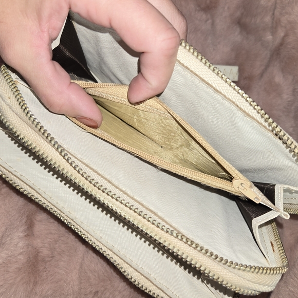 White Michael Kors Wallet/Wristlet - Picture 5 of 5